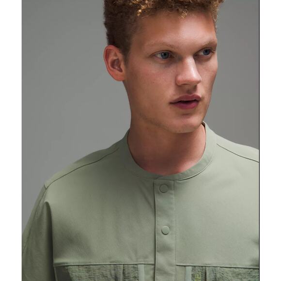 Lululemon Water Repellent Hiking Short Sleeve Shirt LRLG Men's Size Medium NWT - Picture 3 of 10